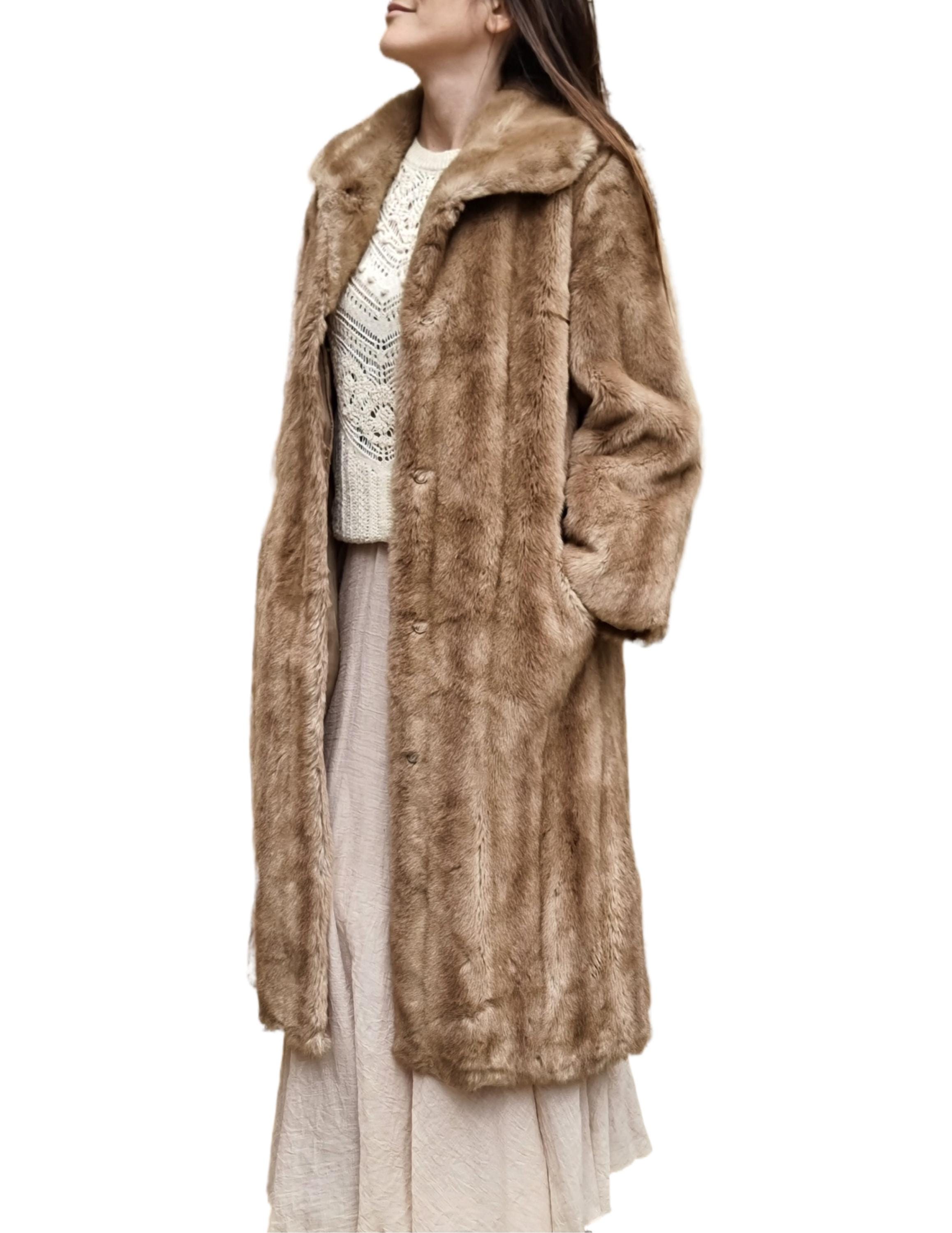 VOLUME ECO FUR COAT アイボリー HALFBOY - SHORT ECO FUR COAT