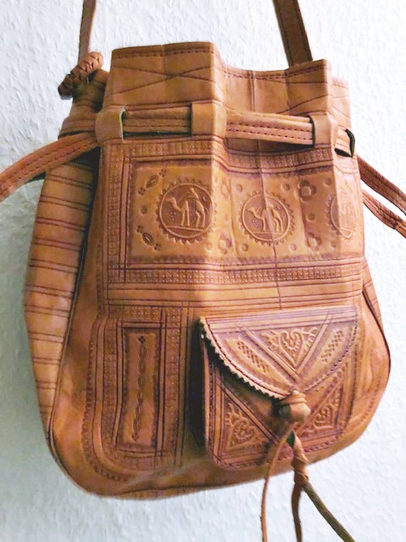 Large VINTAGE LEATHER BUCKET Bag, Moroccan Tribal… - image 8