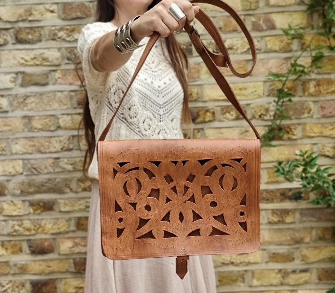 70s VINTAGE MESSENGER BAG, Tooled Leather Crossbody Bag Tan, Hippie Handbag, Women's Embossed Boho Satchel, Bohemian Briefcase Cut Out - Etsy 70s VINTAGE MESSENGER BAG, Tooled Leather Crossbody Bag Tan, Hippie Handbag, Women's Embossed Boho Satchel, Bohemian Briefcase Cut Out - Etsy