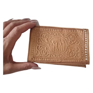 Cartera de cuero marroquí color canela, monedero hippie vintage, bolso étnico africano nativo, clutch de cuero suave labrado, monedero de cuero