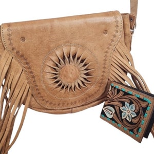 Conjunto de bolso y cartera de cuero, bolso cruzado con flecos para mujer, cartera de cuero con labrado estilo western vintage, regalo único para tu novia.