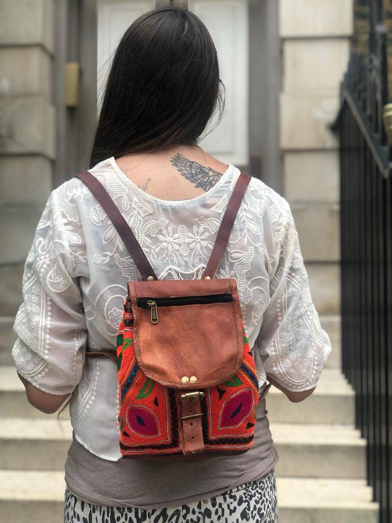 MOCHILA PEQUEÑA DE CUERO PARA MUJER Boho Bolso Hippie Vintage - Etsy