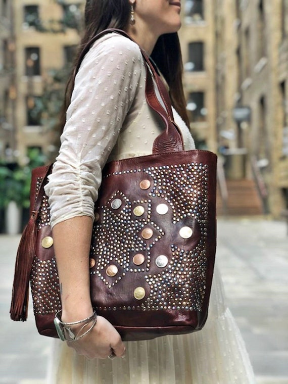 Achterhouden Vanaf daar Dank u voor uw hulp GROTE DAMES LEDEREN TAS Studded Marokkaanse schoudertas - Etsy Nederland