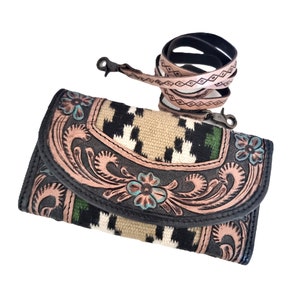 CARTERA DE CUERO AZTECA con herramientas florales con correa de hombro desmontable - Cartera de embrague occidental para mujer, bolso de manta azteca nativo americano