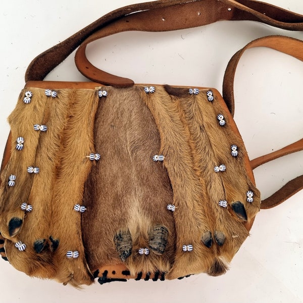 VINTAGE AFRICAN LEATHER Bag, Trophy Springbok Safari Bag, Animal Hair Fur Horn Tan Beige, Tuareg Masai Tribal, Unique 70s Boho Ethnic Purse