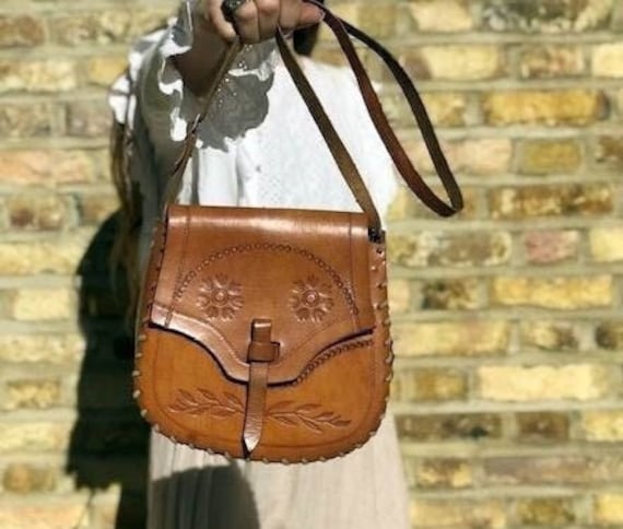 Tassel WESTERN LEATHER PURSE Stone, Boho Fringe Bag, Tooled Flower Saddle  Bag