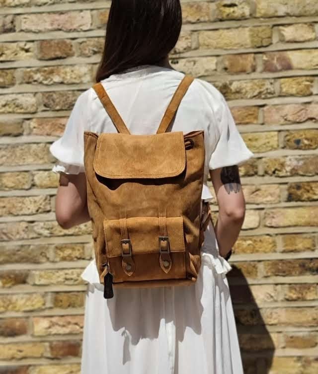 Simple leather backpack Clearance