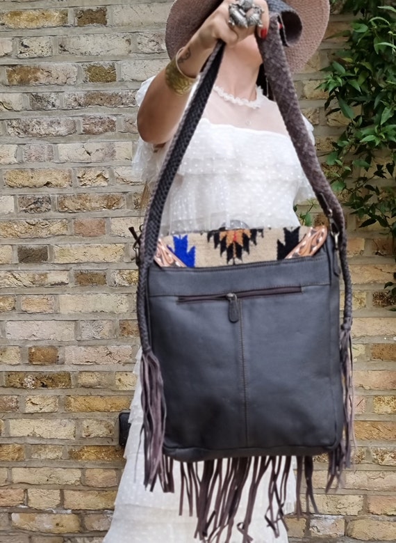 ネイティブアメリカンのアステカブランケット付き大型フリンジレザー  