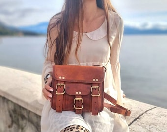 Small LEATHER CROSSBODY BAG Tan, Vintage Purse Boho, 70s Hippie Satchel Handmade, Ladies Leather Handbag Mini, Practical Classic Design