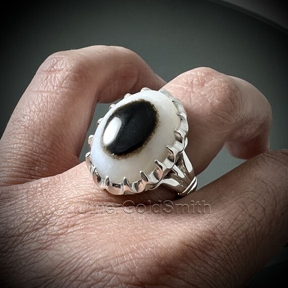 Eye 2024 agate ring