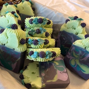 &quot;Handgefertigte &quot;&quot;Spiced Berry&quot;&quot; Frosted Handmade Kaltprozess Bar Seife.&quot;