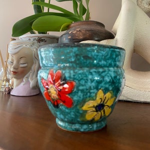 Vintage MCM Handmade Italian Stoneware Speckled Glaze Pottery Planter with Daisy Flower Pattern