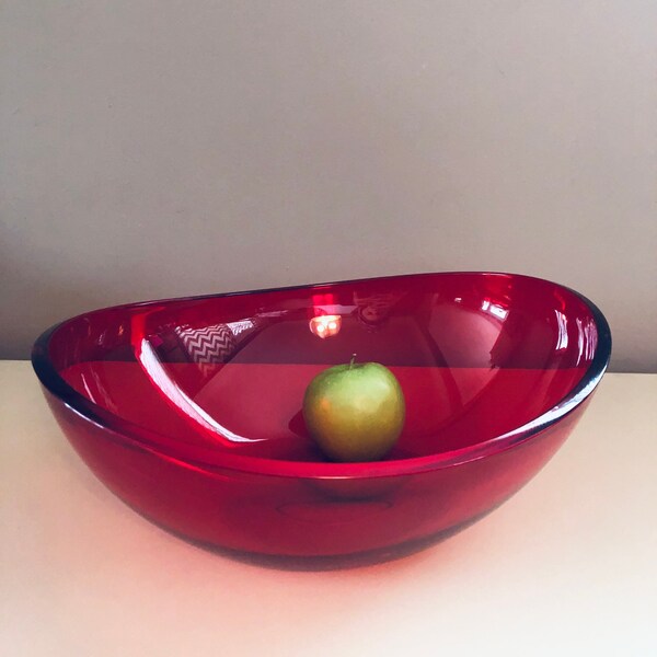 Vintage XXL Clear Red Melamine Serving Bowl, Bright Red Sputnik Centerpiece Retro Decorative Lucite Dish