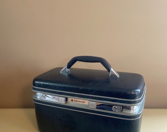 Vintage Mod Navy Blue Samsonite Train Case Airway Makeup Case - Small Suitcase - Hardshell