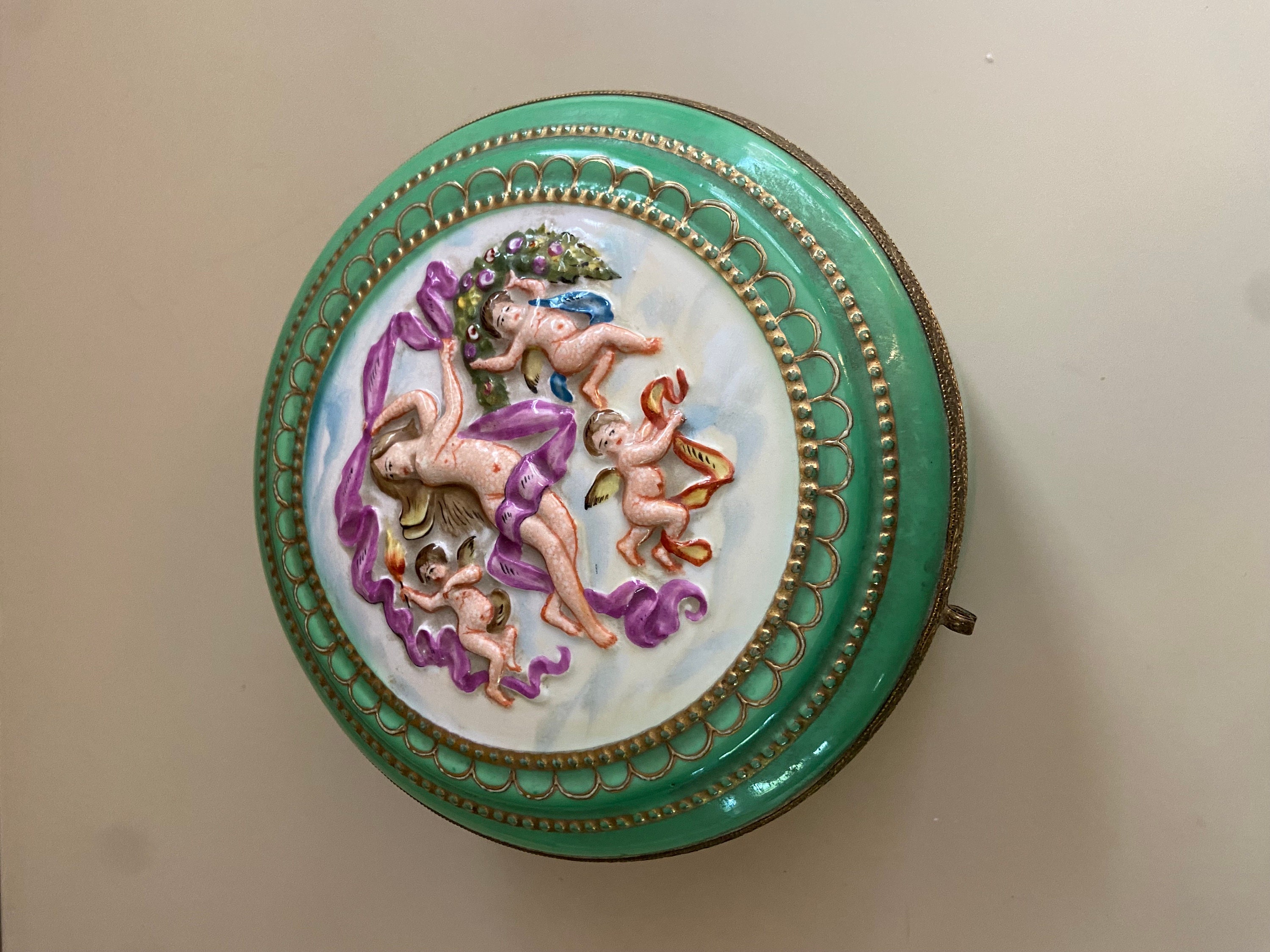 Vintage Victorian Bright Green Hinged Lidded Round Powder Porcelain ...