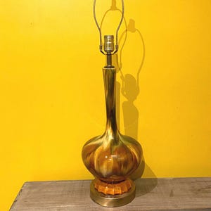 Vintage 60s MCM Midcentury Modern Lava Drip Glaze table lamp in atomic genie bottle shape 1960