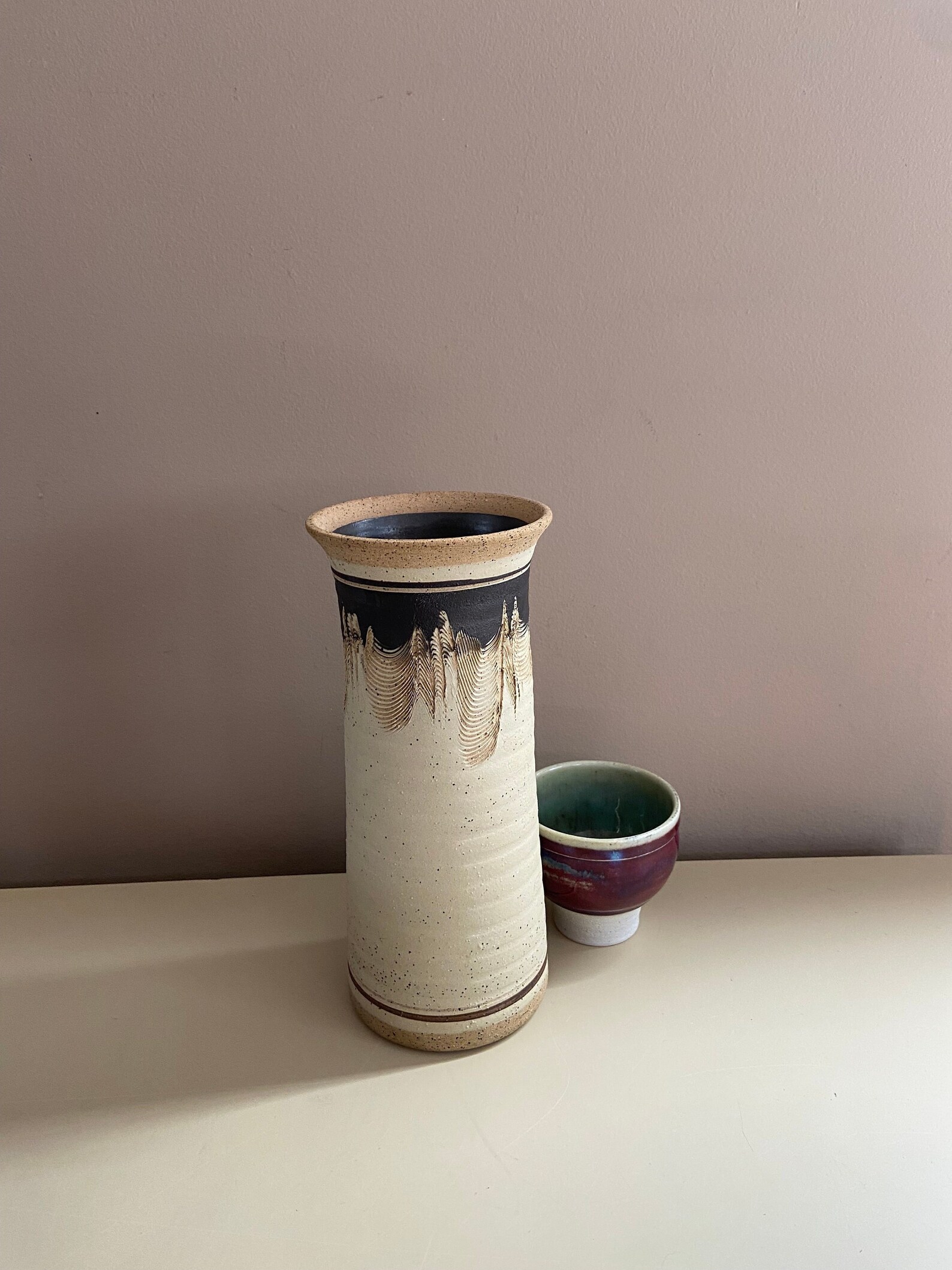 Vintage Midcentury Modern Studio Art Comb Pottery Stoneware Vase Beige ...