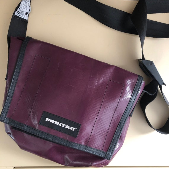 FREITAG 紫 ダッフルバッグ FREITAG 紫 ダッフルバッグ