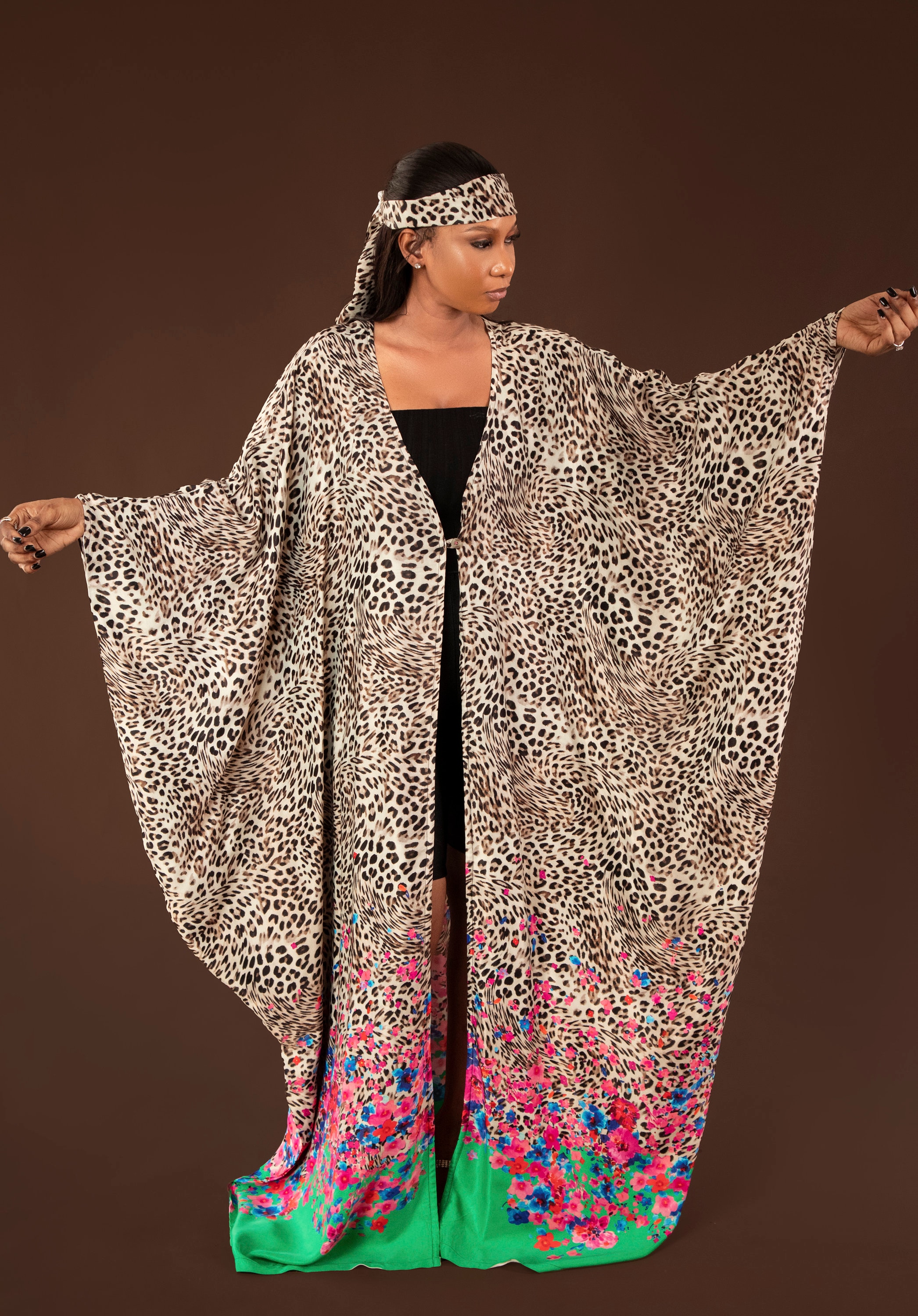 KAFTAN WITH BUTTON UP SLEEVES KOMODO QUEEN