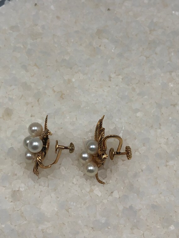 Vintage 14K gold pearl earrings and brooch suite - image 4