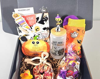 Randka w ciemno z pudełkiem z książkami na Halloween – prezent książkowy na Halloween, zestaw książek, dla miłośników książek, tajemnicze prezenty książkowe dla czytelników, horror, thriller