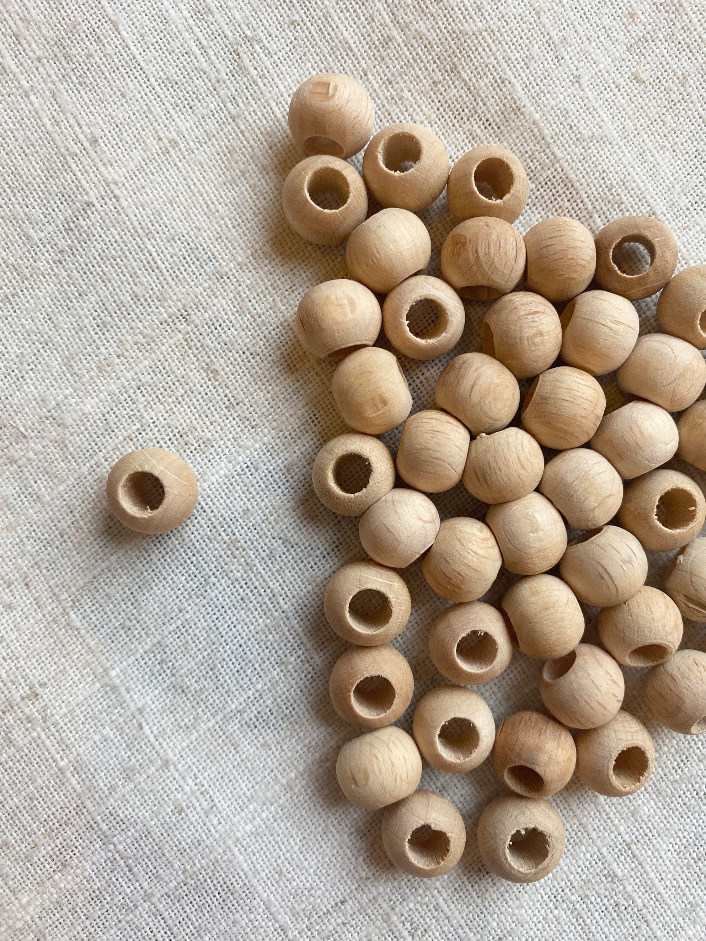 Premium 30mm Wood Beads, Large Wooden Beads, Natural Round Wood Beads,  Chunky Wood Beads Large Hole, Sustainable Beech Wooden Beads, 