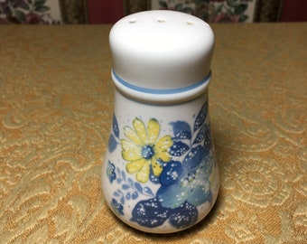 Vintage Noritake “Good times” pattern pepper shaker only.