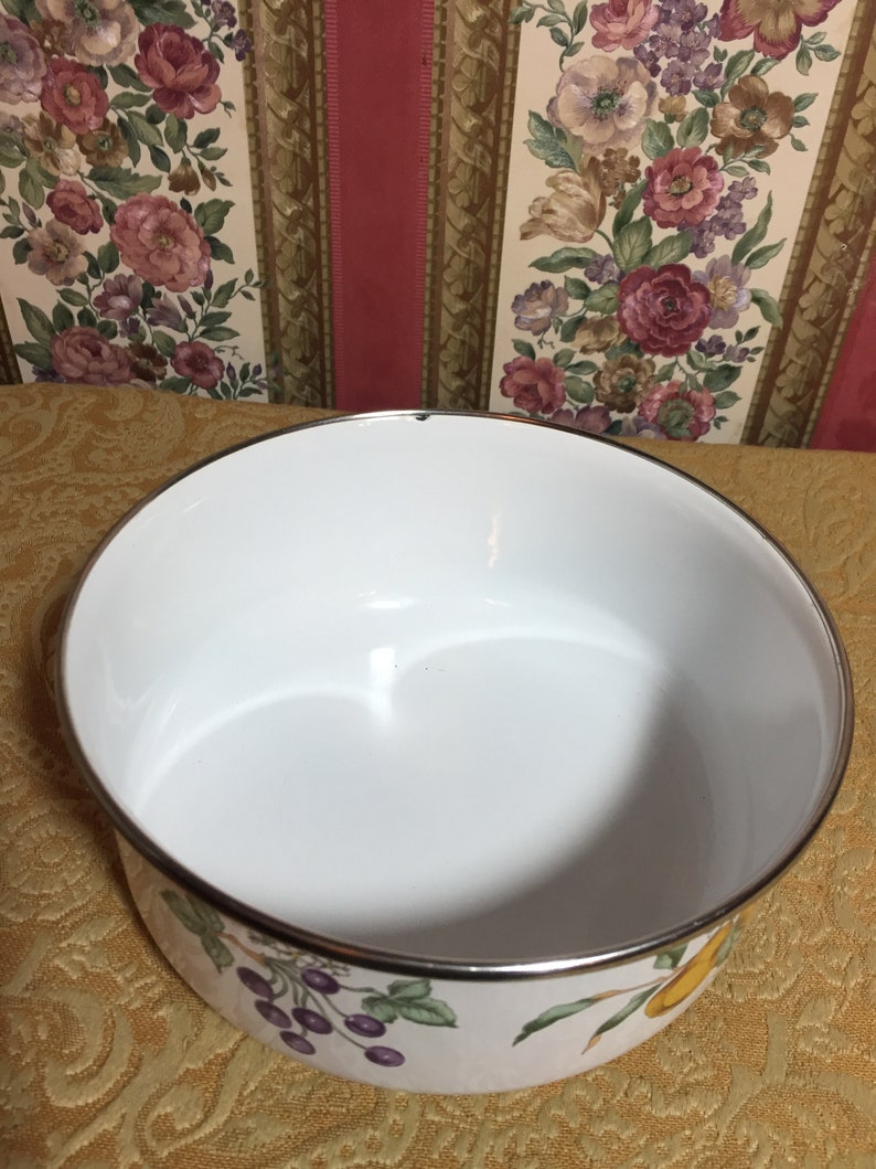 Vintage Enamel Fruit Bowl With Metal Rim Tabletops Unlimited Etsy