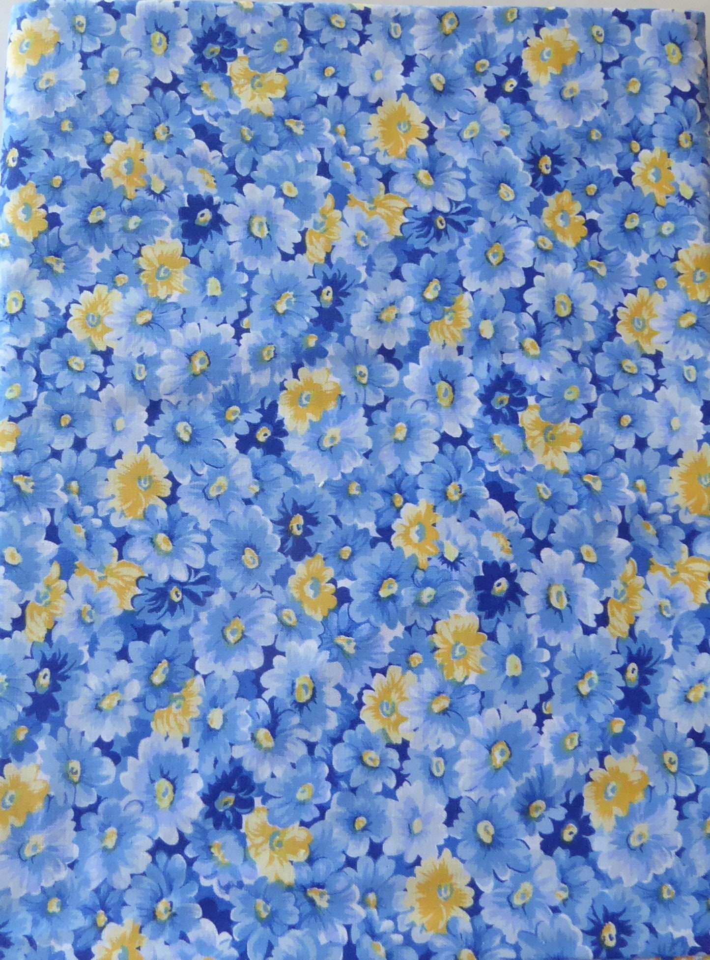 Vintage Daisies on Blue by Fabric Traditions Etsy