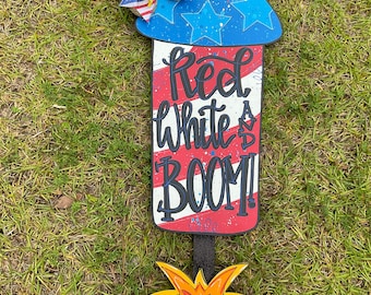 Firecracker Door Hanger: Patriotic 4th of July Decor