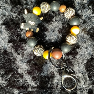 Highland Cow Silicone Bead Wristlet Keychain