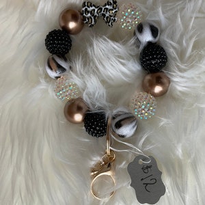 Animal Print Beaded Wristlet Keychain: Elegant Key Finder