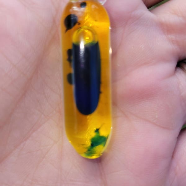 Colgantes antiestrés de vidrio con relleno líquido y efecto lava - Vidrio soplado a mano