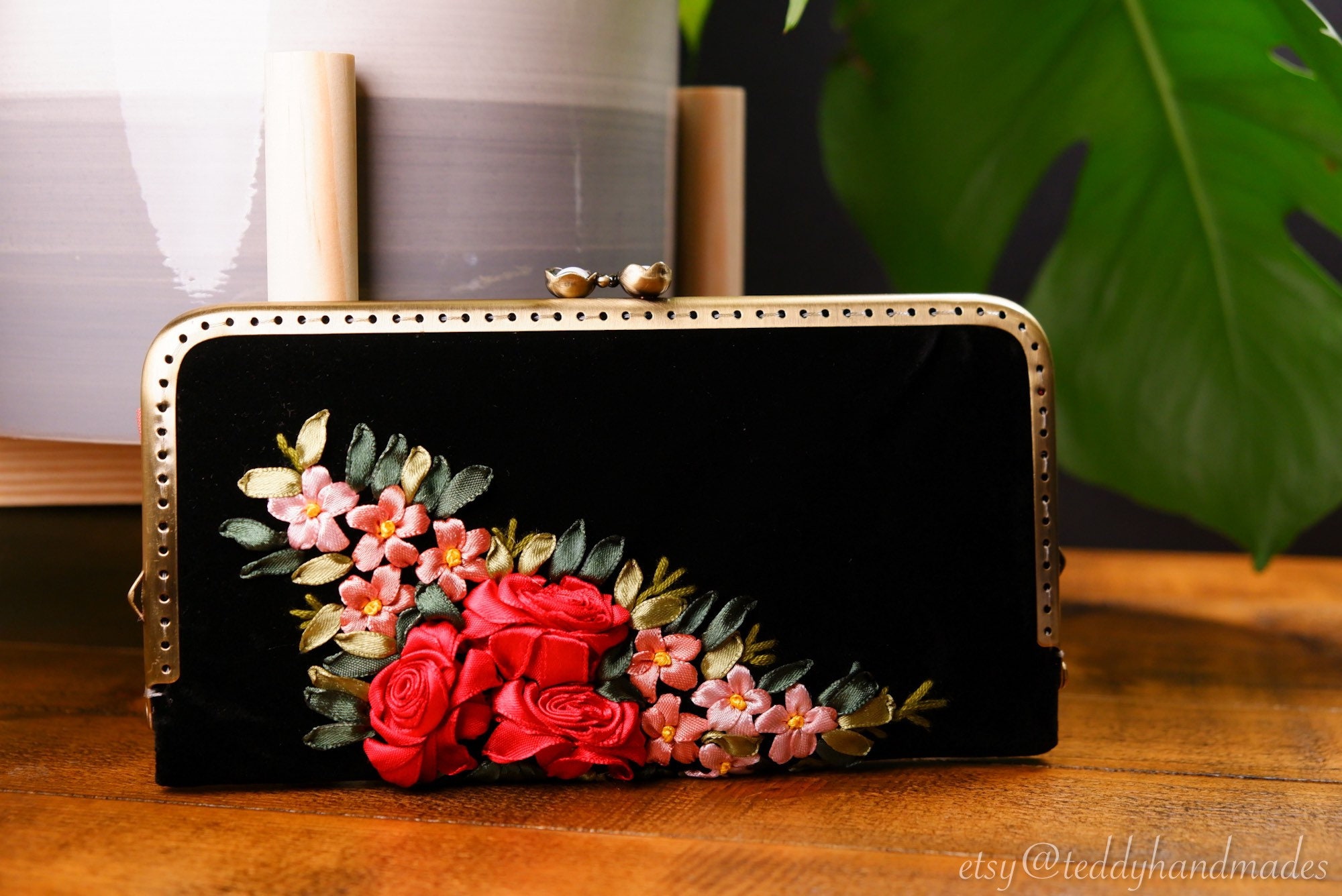 Women kiss clasp wallet clutch with ribbon embroidery Etsy