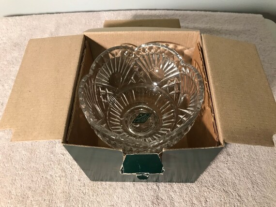 Vintage Shannon Fine Crystal Designs of Ireland Freedom Footed