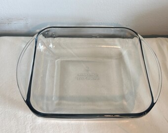 Vintage Anchor Hocking Glass Ovenware 2 QT 2 L Square 8 1/2 in Casserole Dish/ Lasagna Dish Serving Dish Home kitchen Cookware Serving Decor