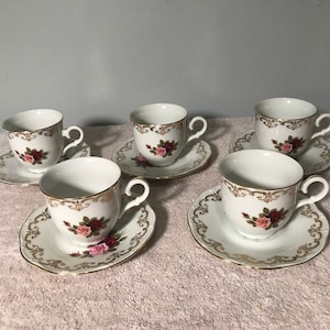 Vintage Hand Painted Czechoslovakian Tea cups and saucers set of 5