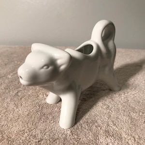 Vintage White Ceramic Cow Creamer / Breakfast Cereal Milk Pourer/ Dispenser Office Home and Kitchen Serving Decor