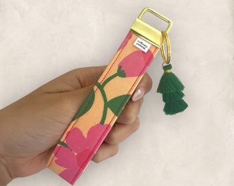 Llavero de pulsera floral, llavero de tela de lino, cordón floral para llaves, bonito soporte para llaves de coche, regalo hecho a mano para ella.