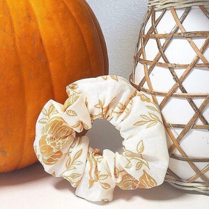 White Floral Scrunchie | Boho Scrunchie | Cute Scrunchie | Hair Scrunchie | Gifts for her