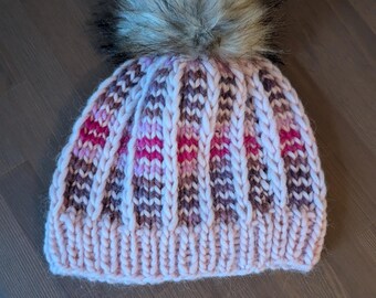 Kuschelige Wintermütze mit Kunstfell-Bommel, Unikat