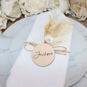 Circle Wedding Name Placecards, laser-cut, wooden, weddings, decorations, accessories.