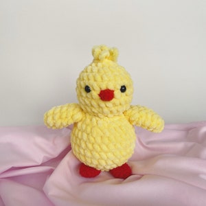 CHICK CROCHET PATTERN, Easter chicken, Amigurumi chick, Chicken crochet toy, Little chick pattern image 1