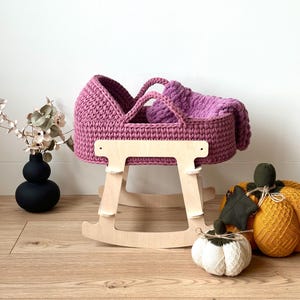 Cesta de muñeca de punto con soporte, Regalo de Navidad para niños, Portador de muñecas de juguete, Cesta de cama para muñecas, Cama de muñeca para juguete, Cesta de muñeca de ganchillo,
