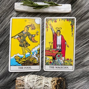 Lecture de tarot avec une prêtresse pythienne 15/30/60 minutes