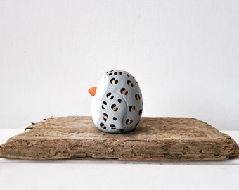 Light grey and Gold - Penguin Leopard egg