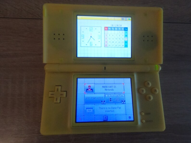 Nintendo DS Lite Giallo Pokemon con caricabatterie immagine 5