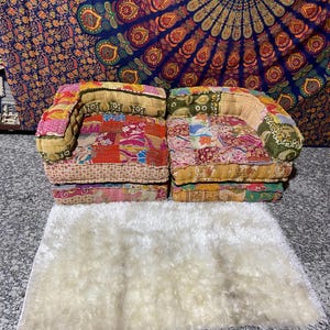 Divano Kantha patchwork fatto a mano: divano indiano da pavimento, stampa boho con uccelli rosa, 2 posti