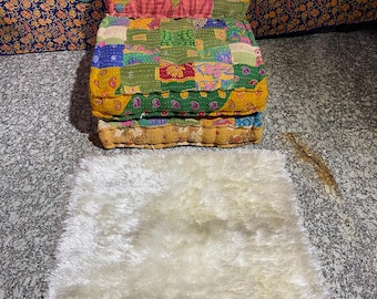 Handgemachtes Vintage Kantha Boden Sofa, Indische Patchwork Baumwolle Sitzcouch 1 Sitzer