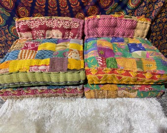 Vintage Kantha Patchwork Boden Sofa: Handgemachte indische Boho Sitzcouch 2 Sitzer